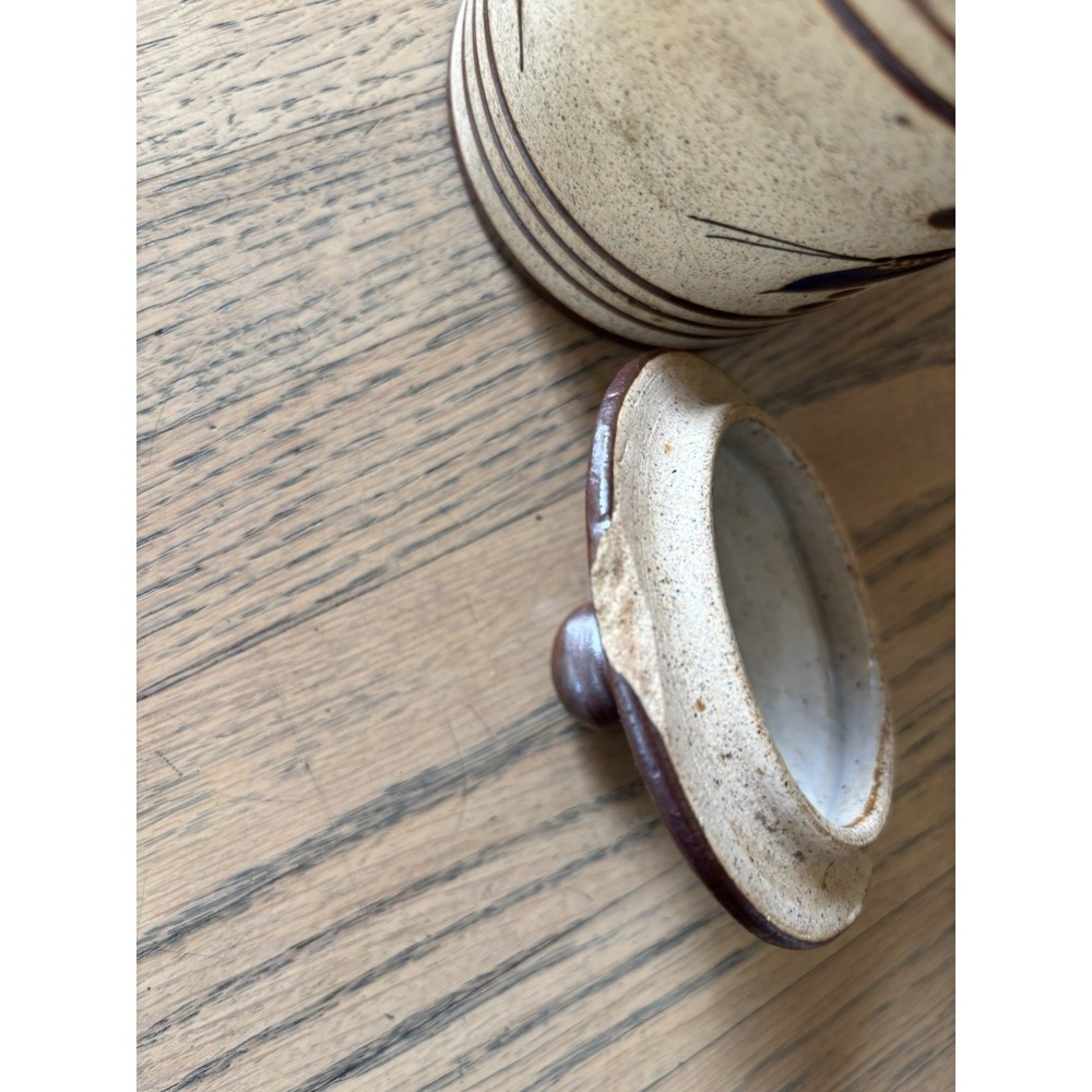 Small Tonala Jar W/Lid Marked On Bottom Mexico - Picture 8 of 9